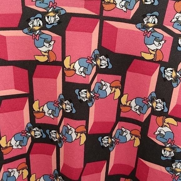 LuLaRoe Disney Donald‎ Duck Randy T-shirt - Picture 2 of 4